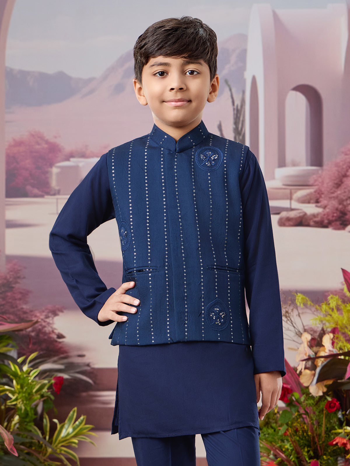 Navy blue silk waistcoat set with embroidery