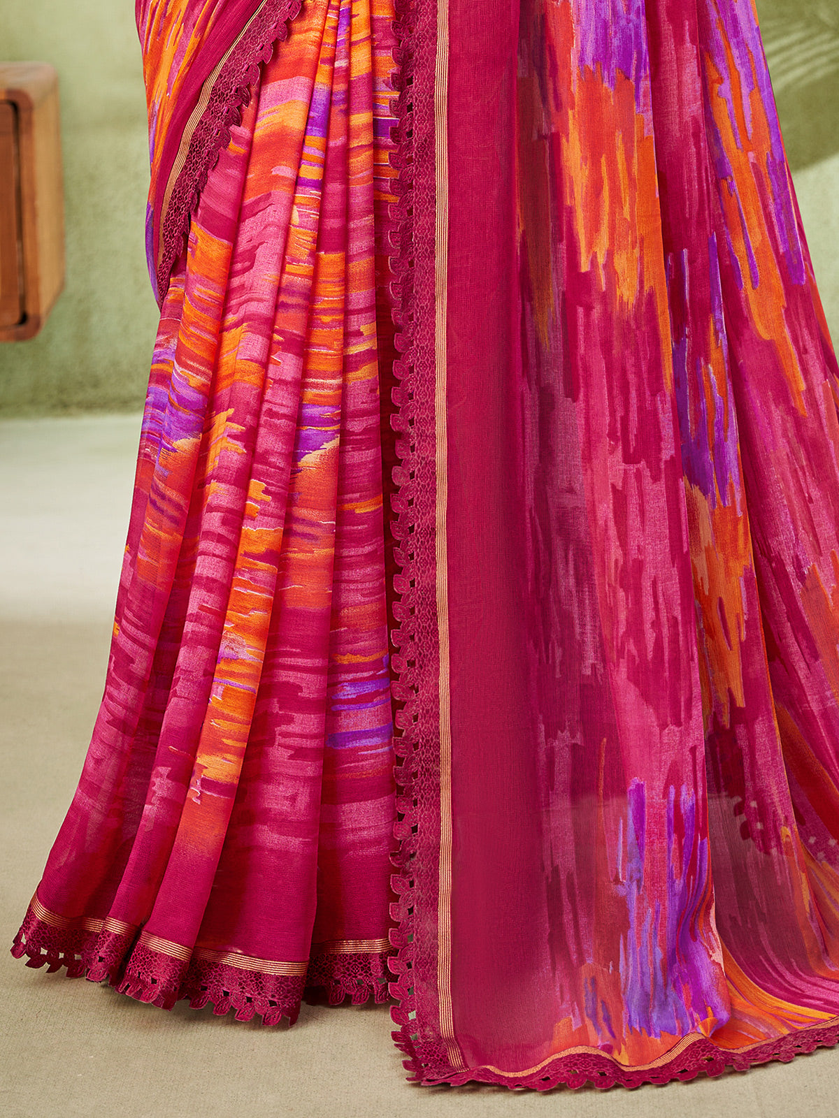 Pink elegant geometric georgette saree