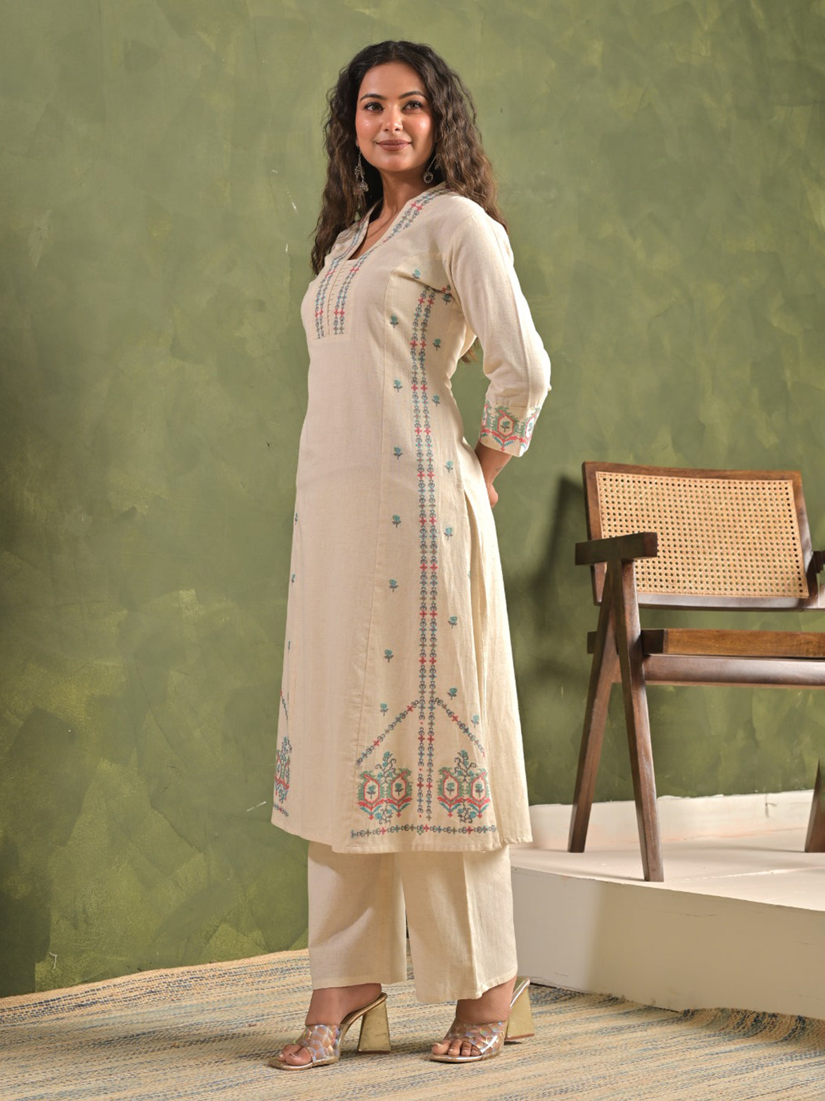 Off white casual wear cotton kurti set for women