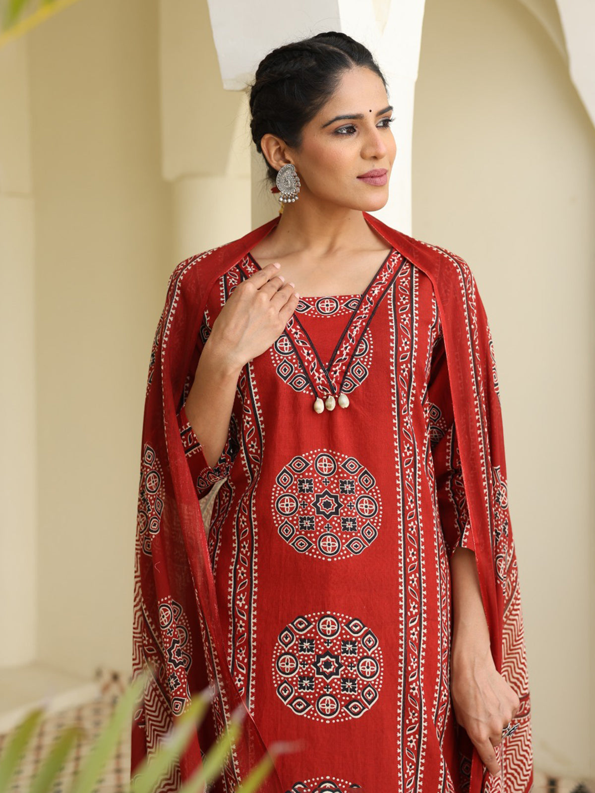 Maroon cotton printed kurti set in straight cut