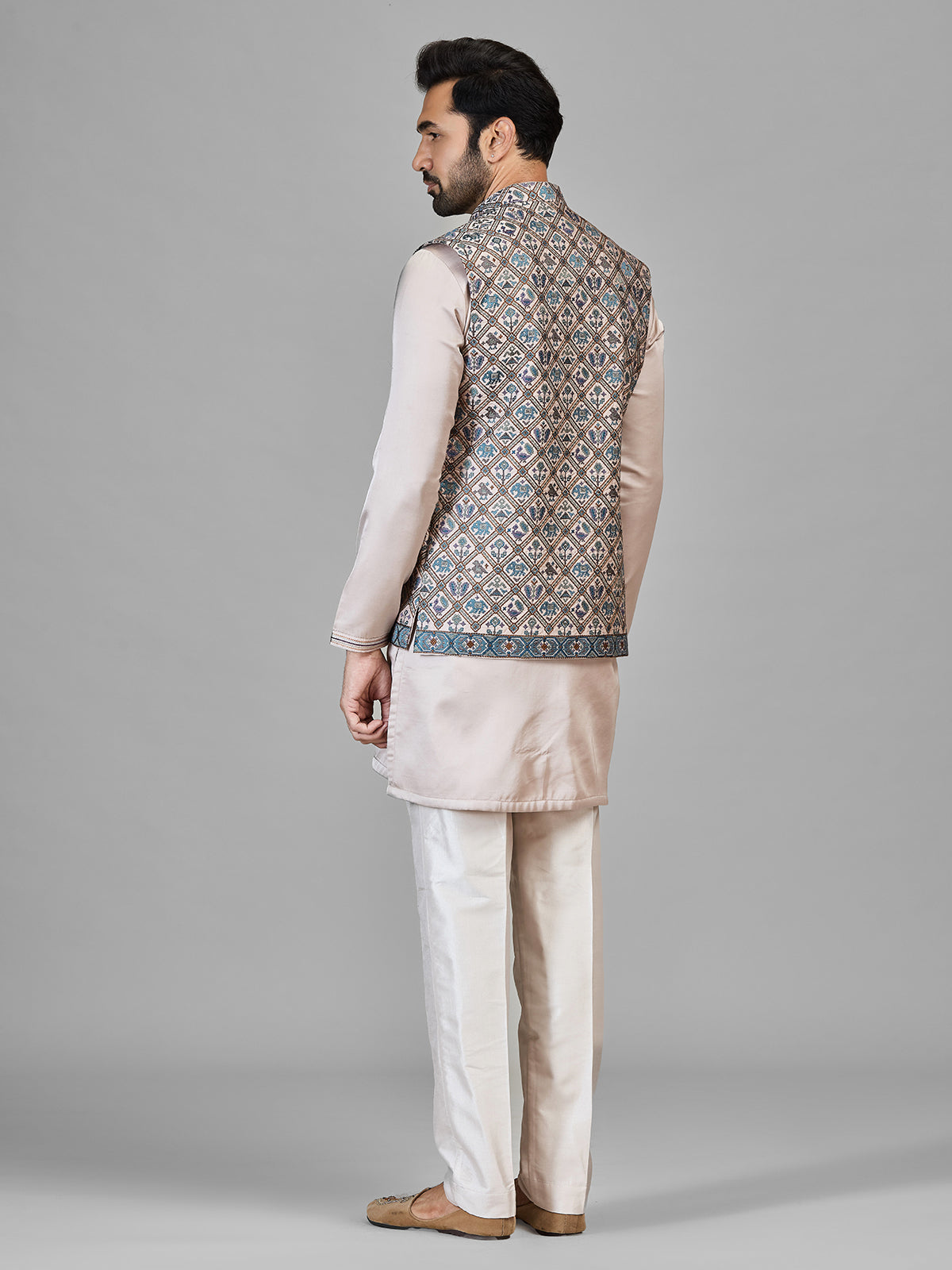 Beige silk waistcoat set with thread detailing for mens