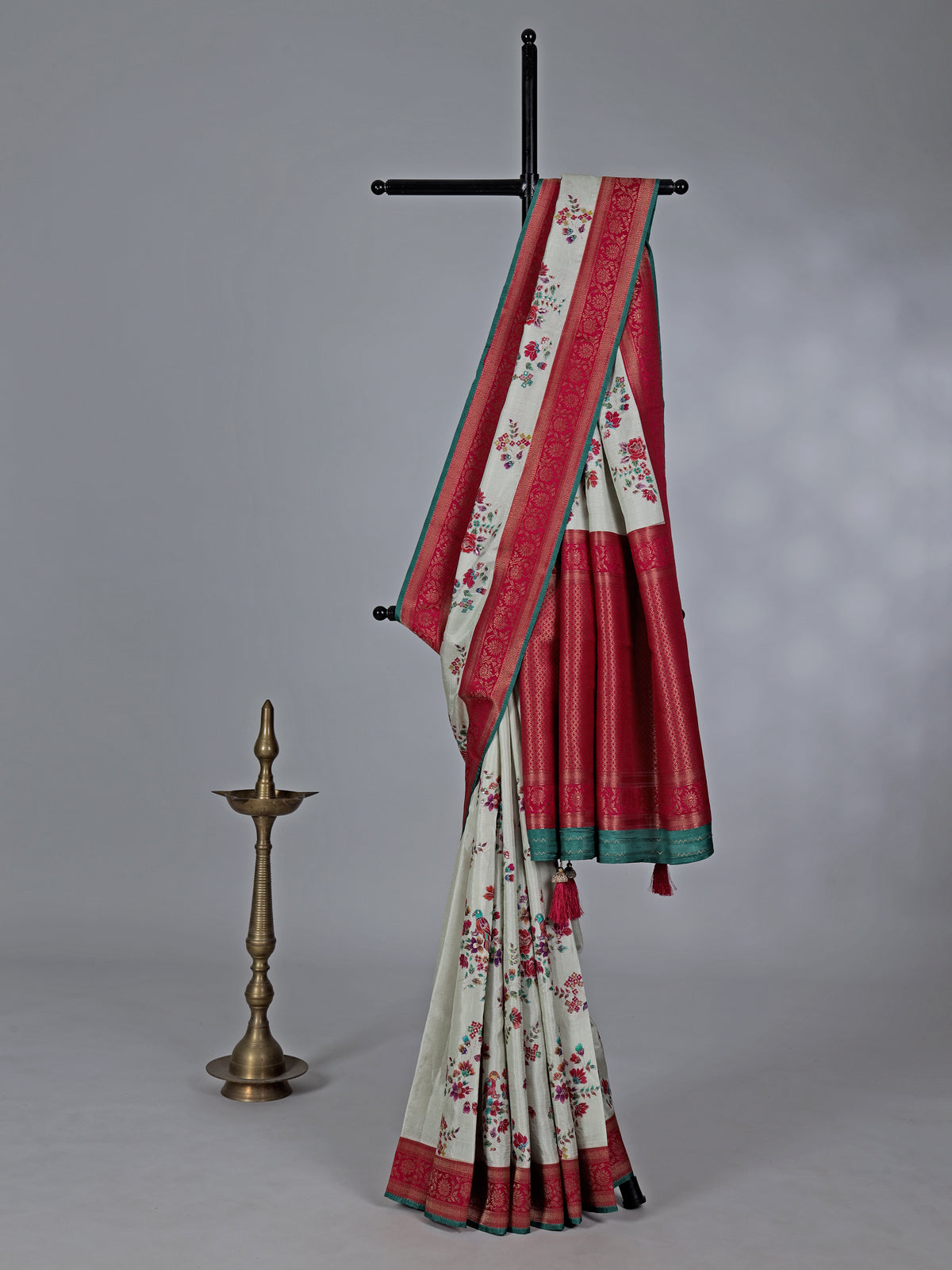 Off white semi pashmina silk saree with print