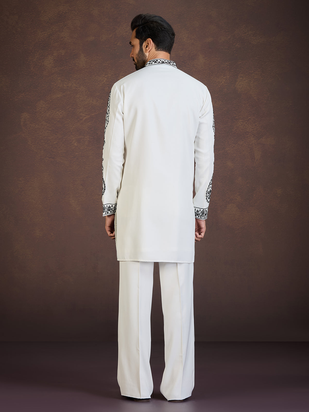 White viscose blend kurta suit with contrast thread work