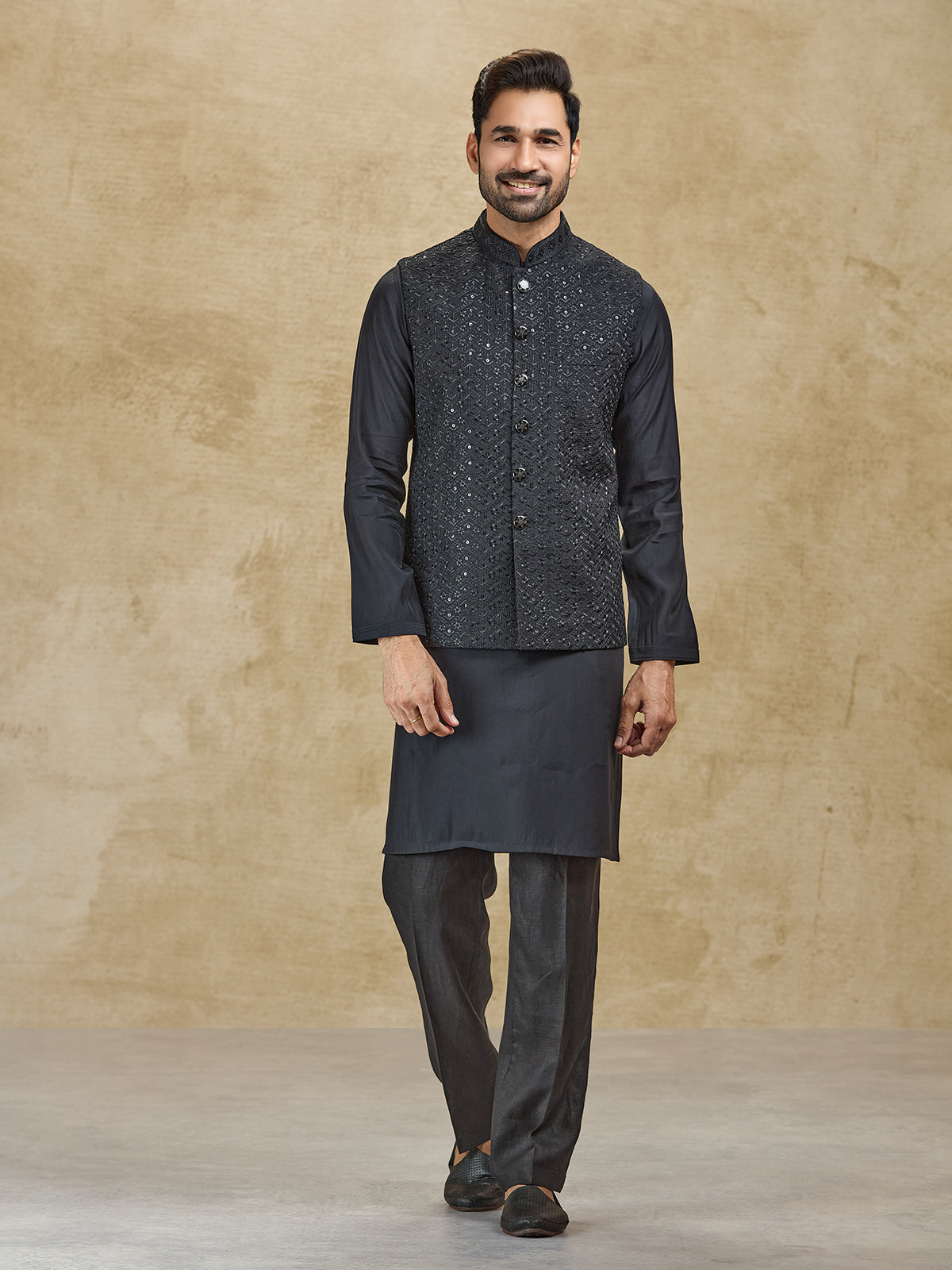 Black silk embroidered waistcoat set for men