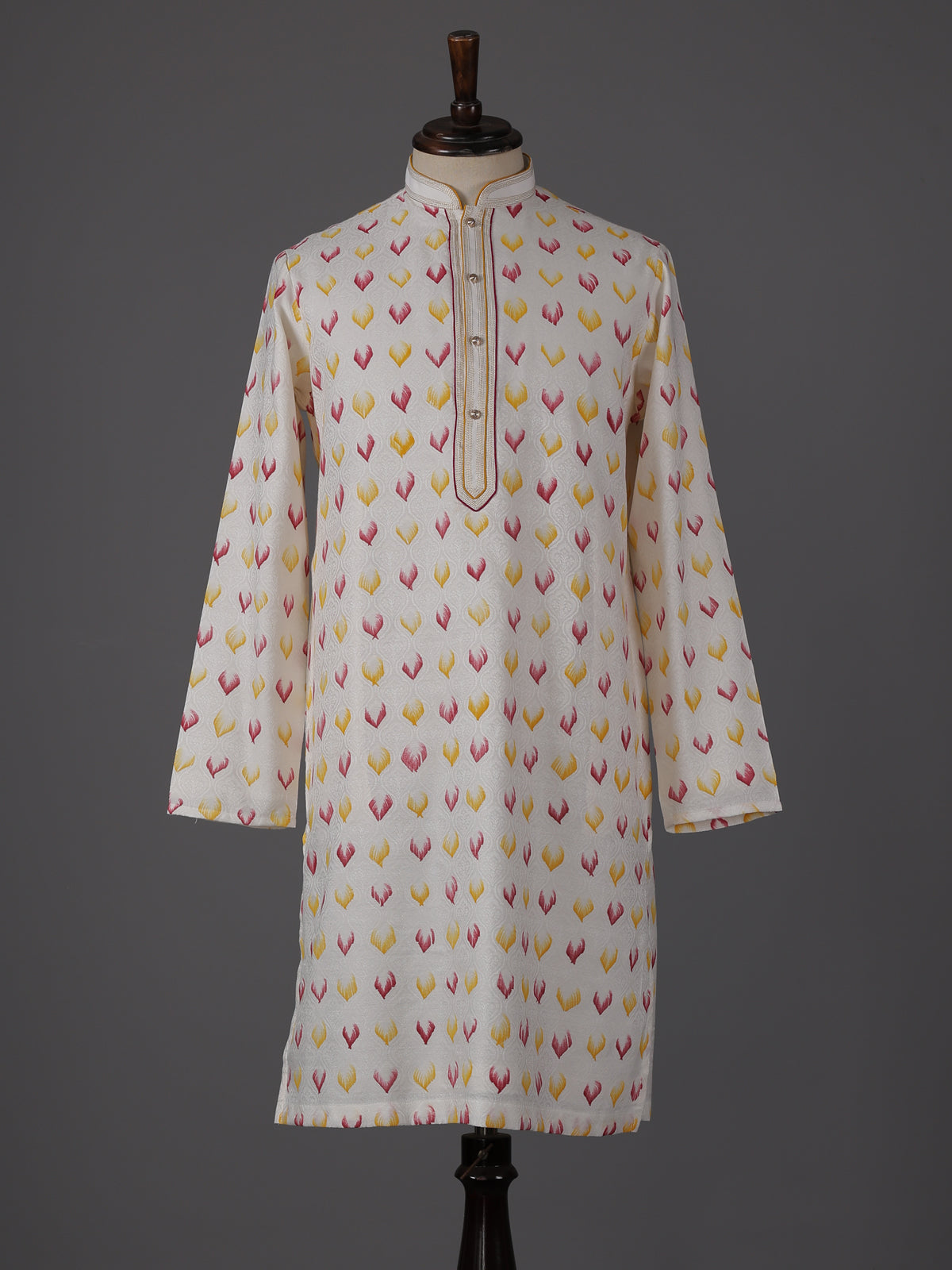 Textured cream silk kurta suit with classic zari weaving