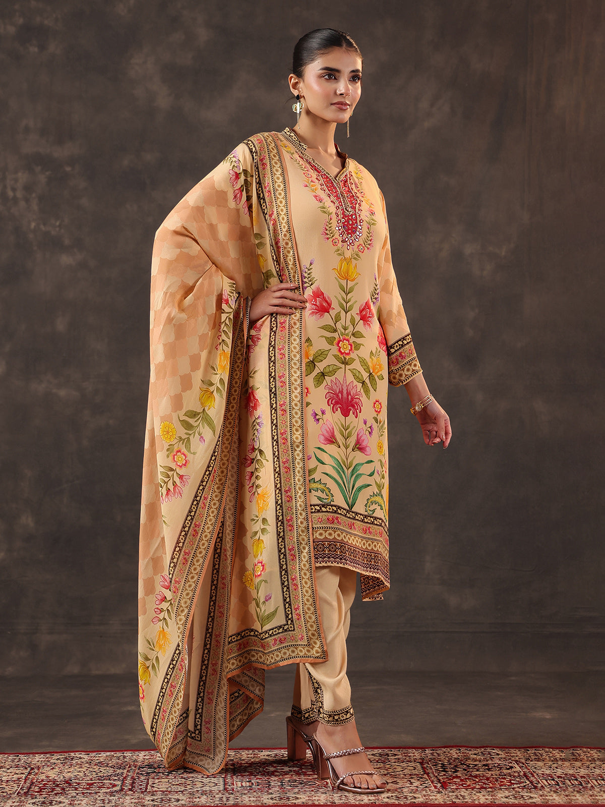 Cream viscose crepe printed kurti set with dupatta