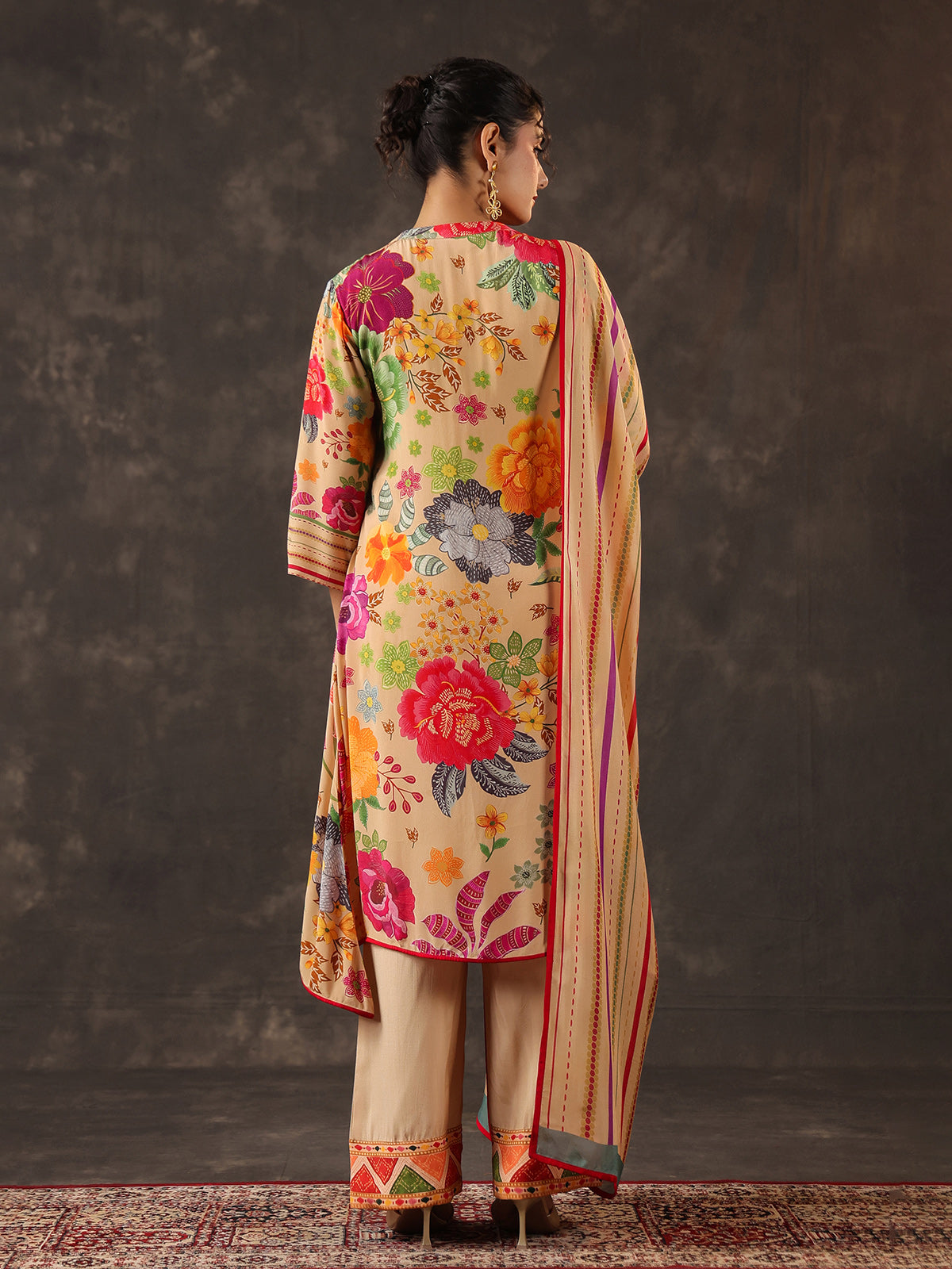 Cream viscose crepe printed kurti set with dupatta for women