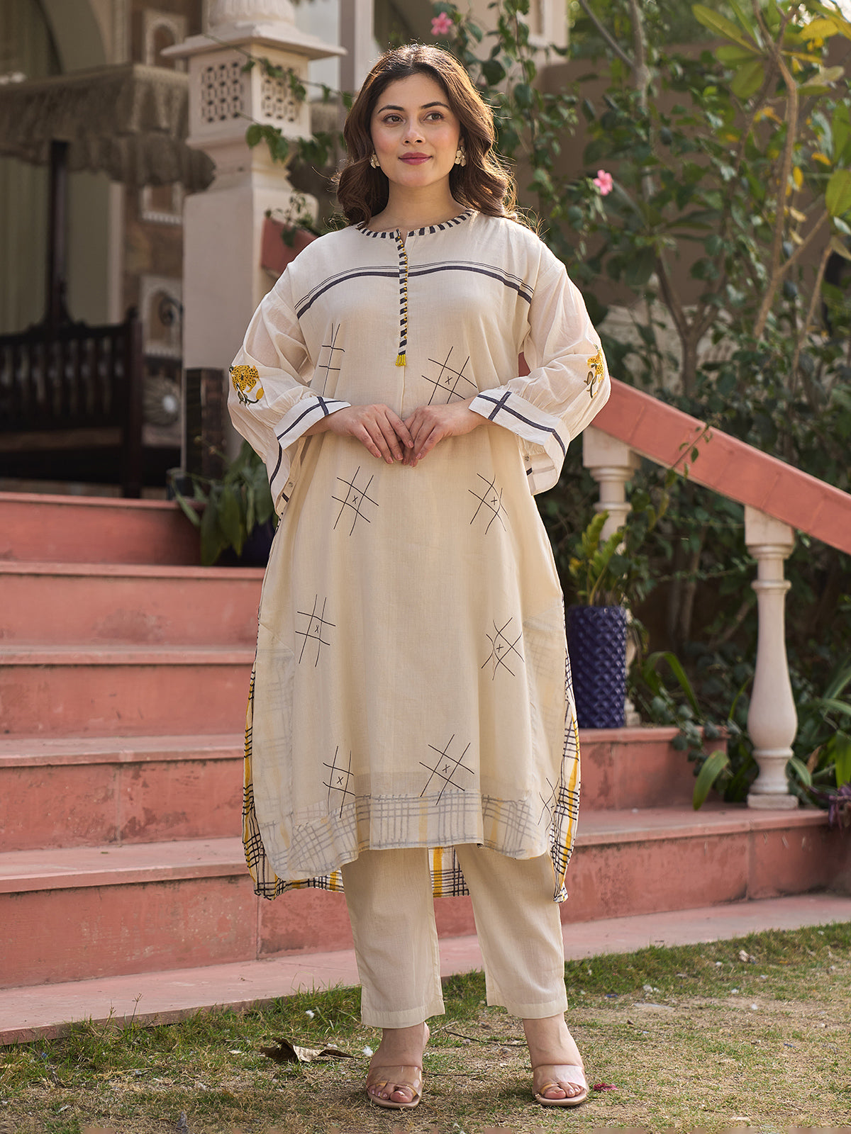 Cream cotton linen printed kurti set with full sleeves