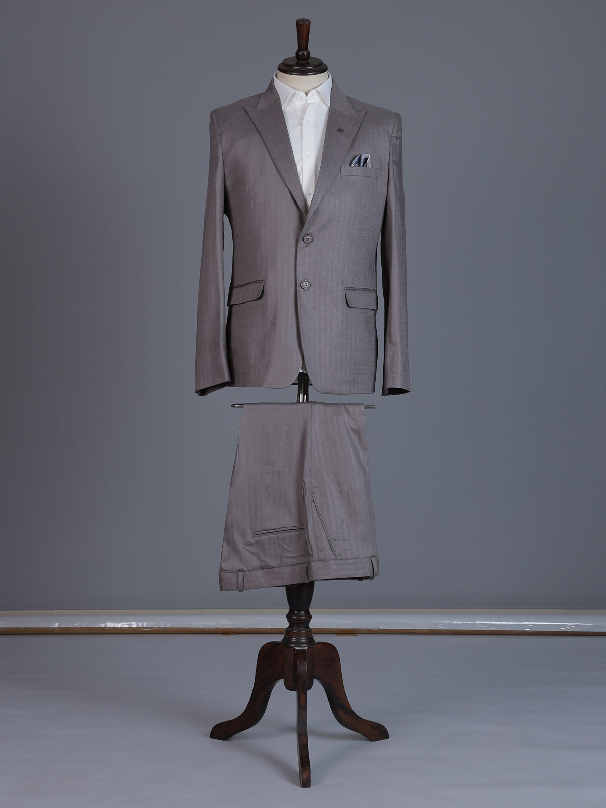Pastel grey polyster viscose coat suit