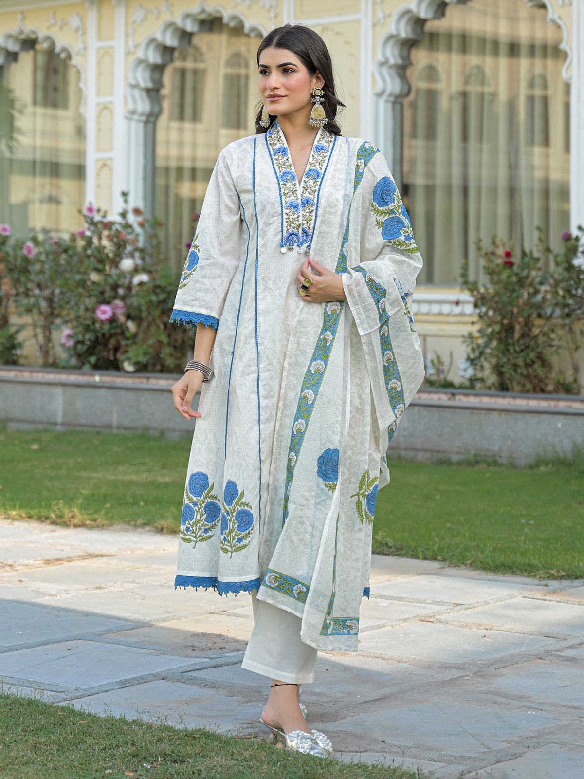 White cotton kurti set with blue prints