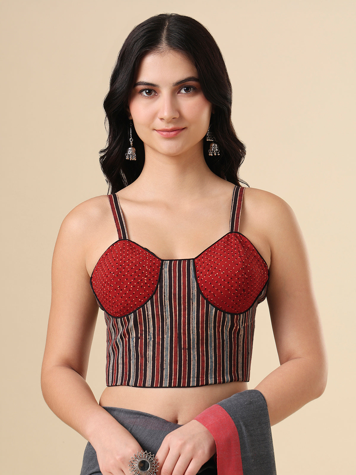 Multicolor cotton printed blouse with sweetheart sleeveless design