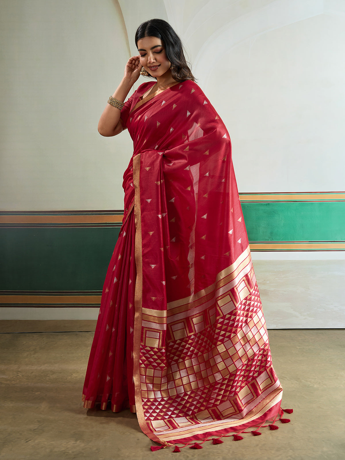 Red opulent silk festive saree ethnic elegance