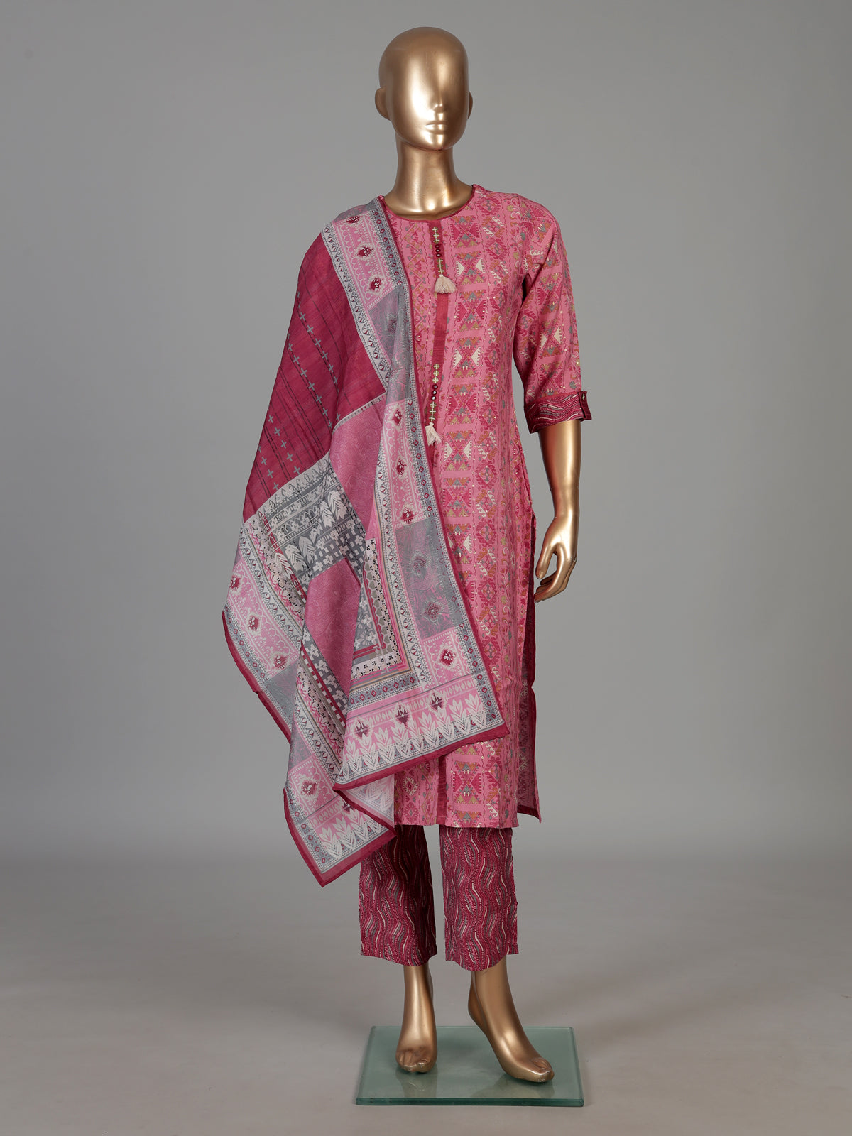 Pink cotton ethnic printed kurti set with tassel accents