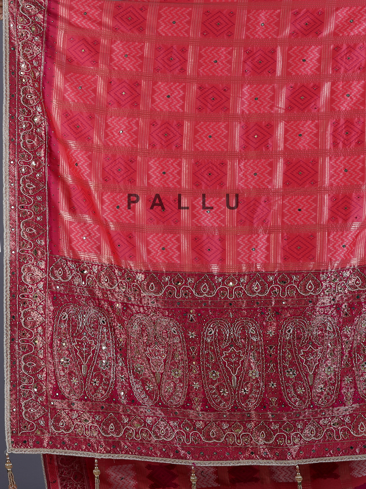 Pink art silk saree with printed contrast border