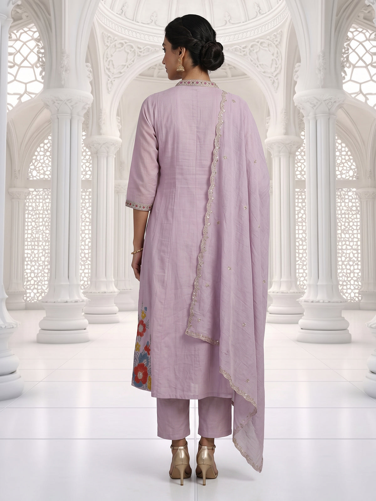 Light purple kurti set with refined festive craftsmanship
