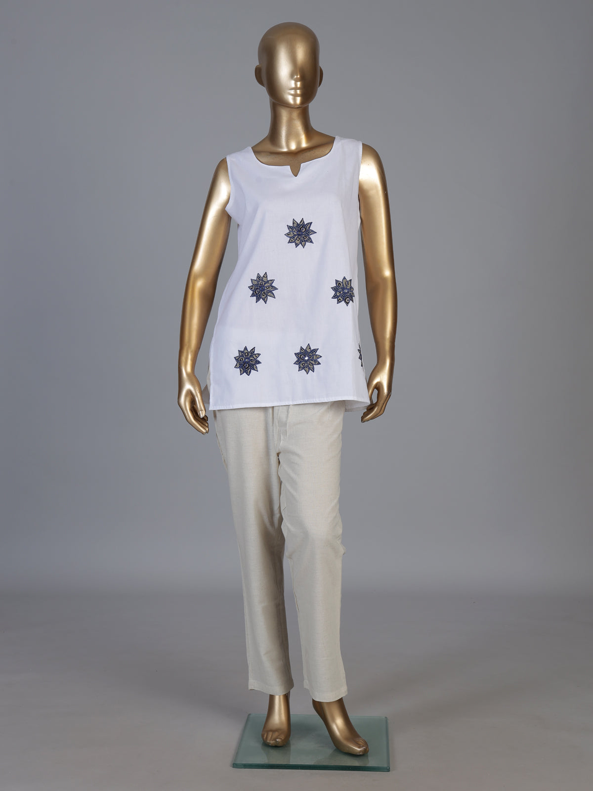 White cotton embroidered casual sleeveless sweetheart neck kurti