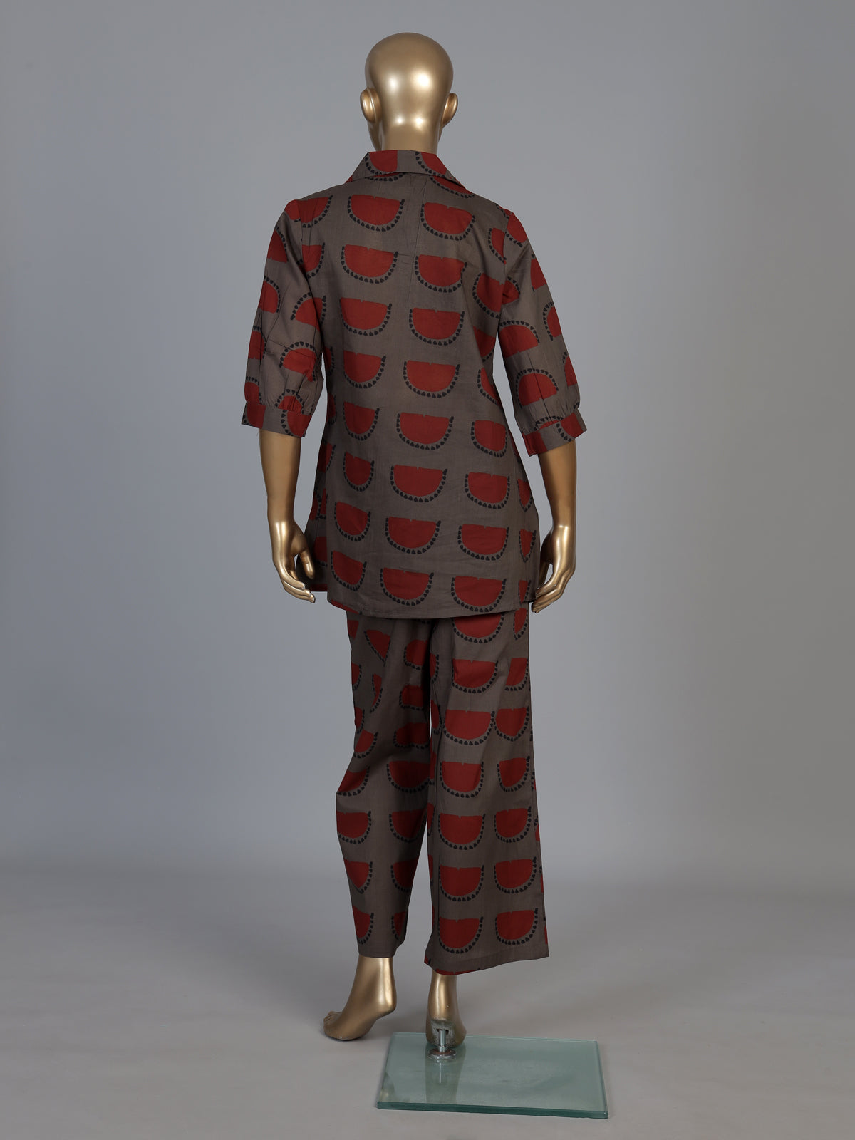 Grey silk printed co ord set with collar neck quarter sleeves