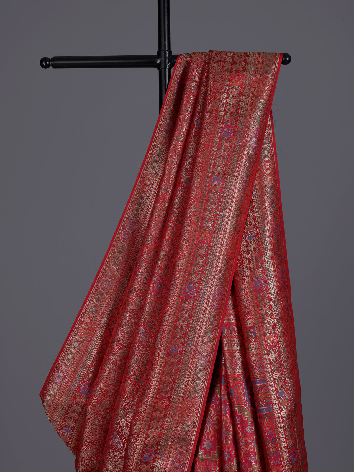 Red women classic zari saree