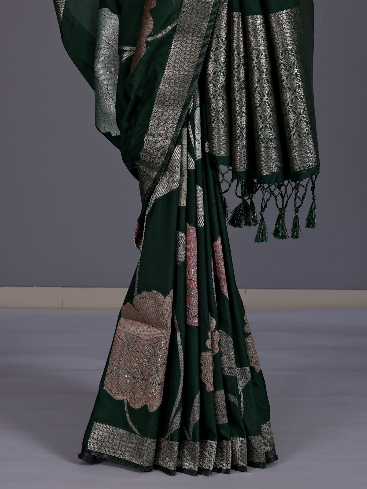 Green women floral silver zari saree