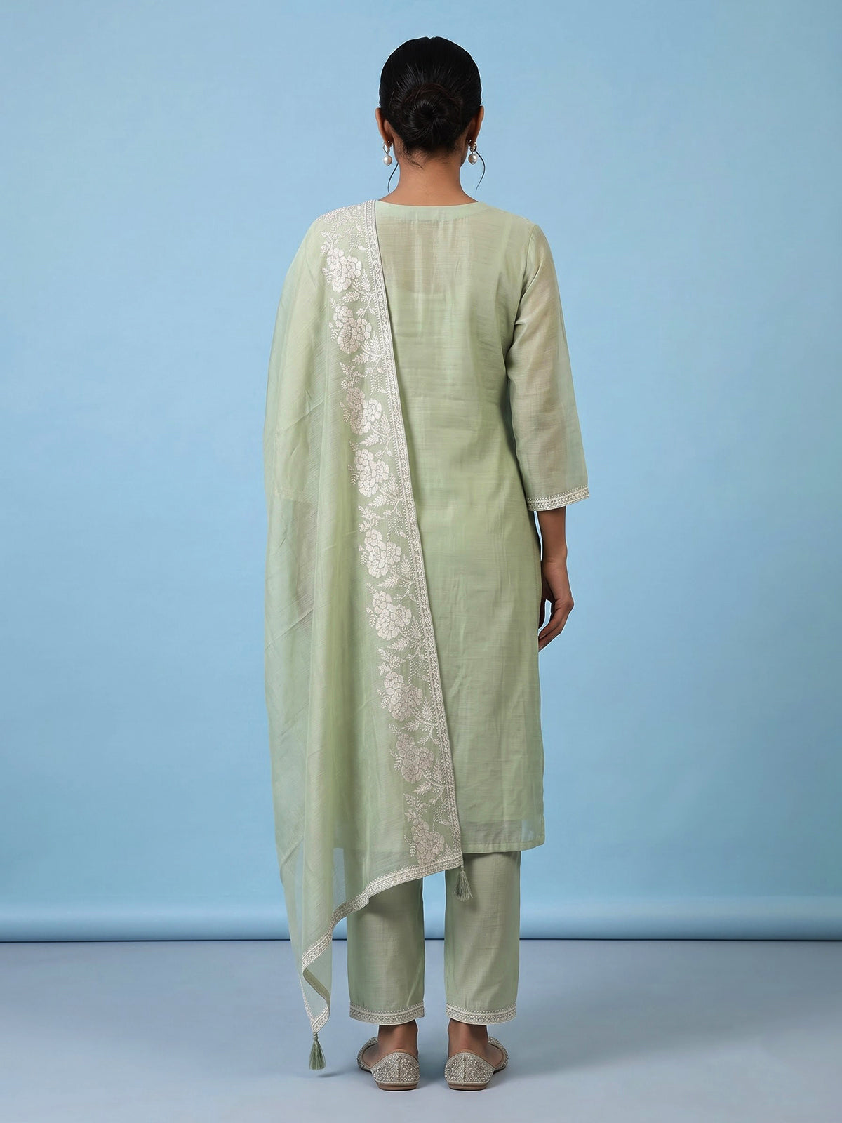 Green women floral zari kurti set