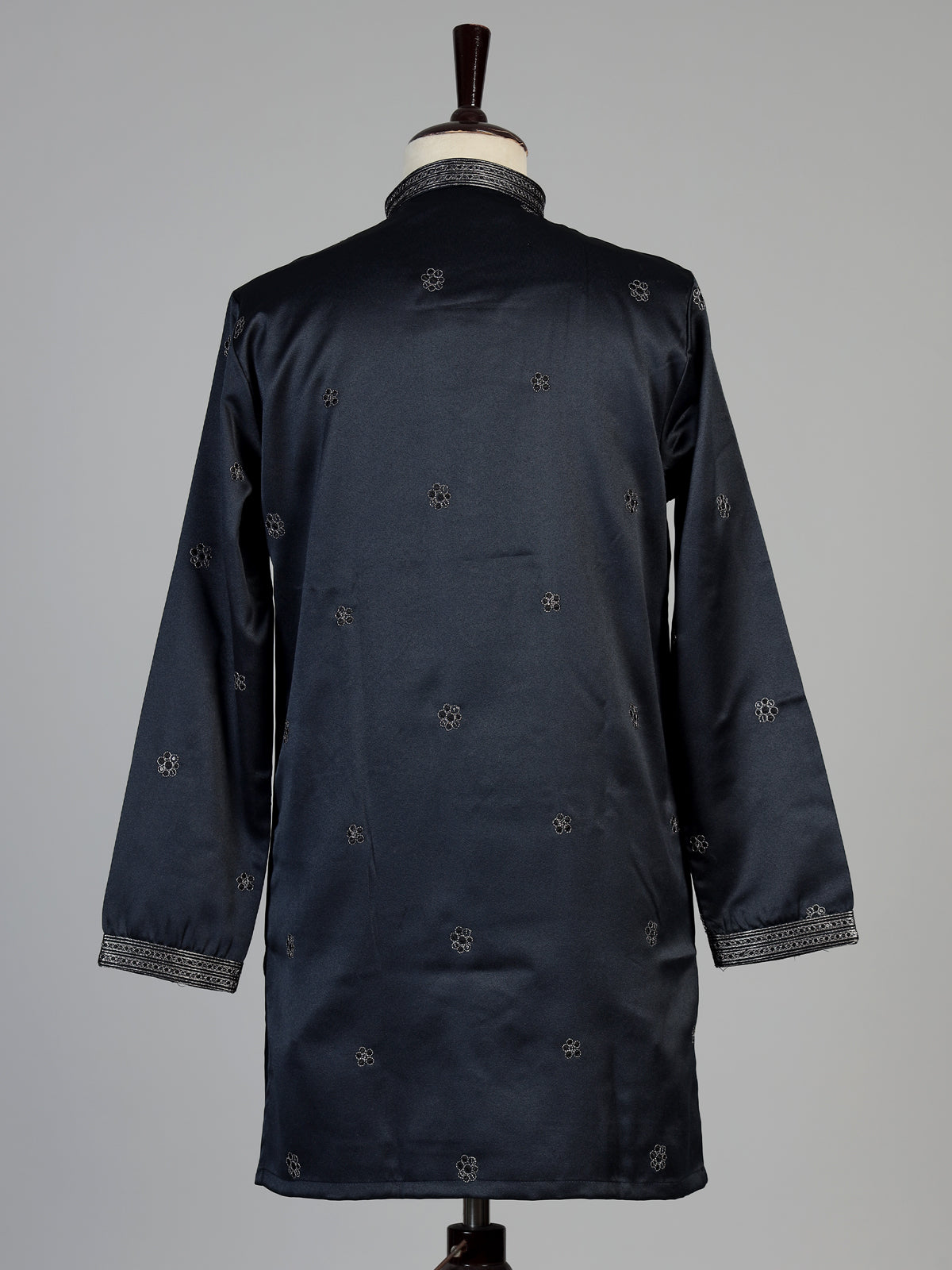 Blue men embroidered satin kurta