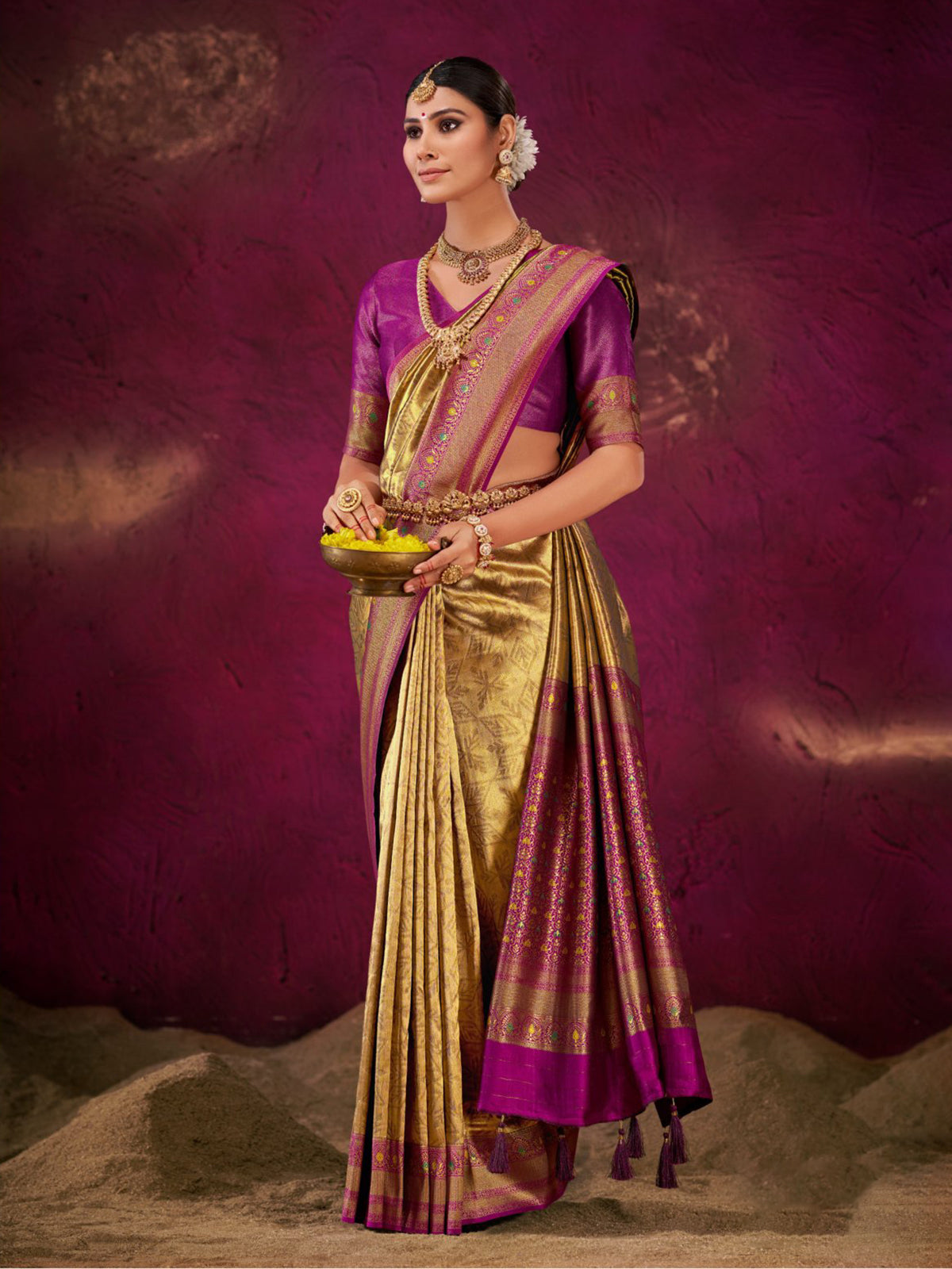 Graceful rani pink banarasi saree for women