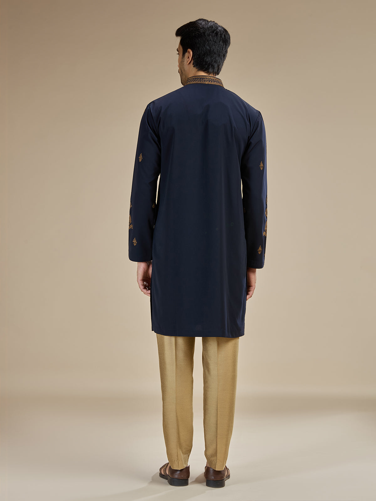 Navy blue men mughal jaal embroidered kurta suit