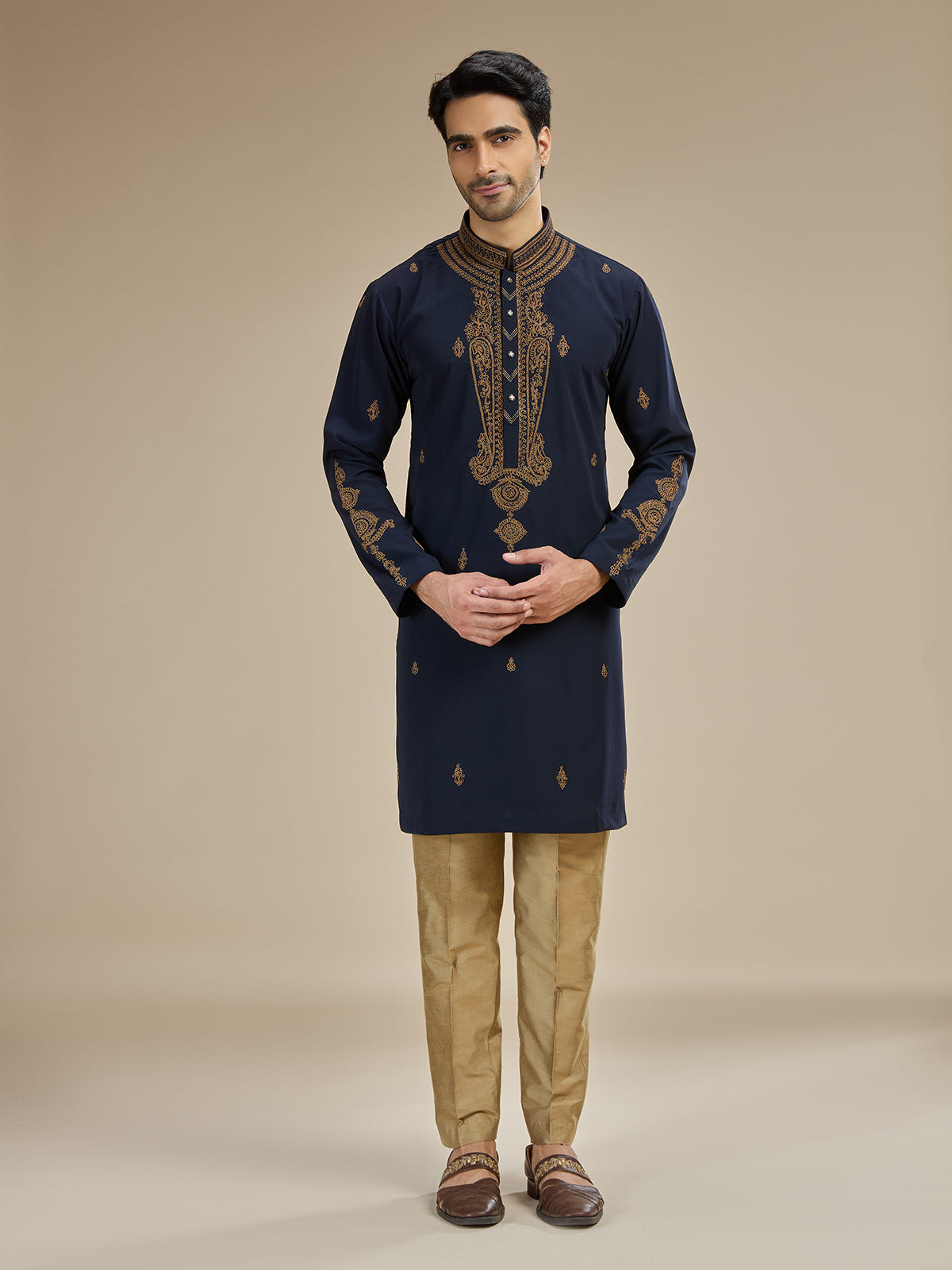 Navy blue men mughal jaal embroidered kurta suit