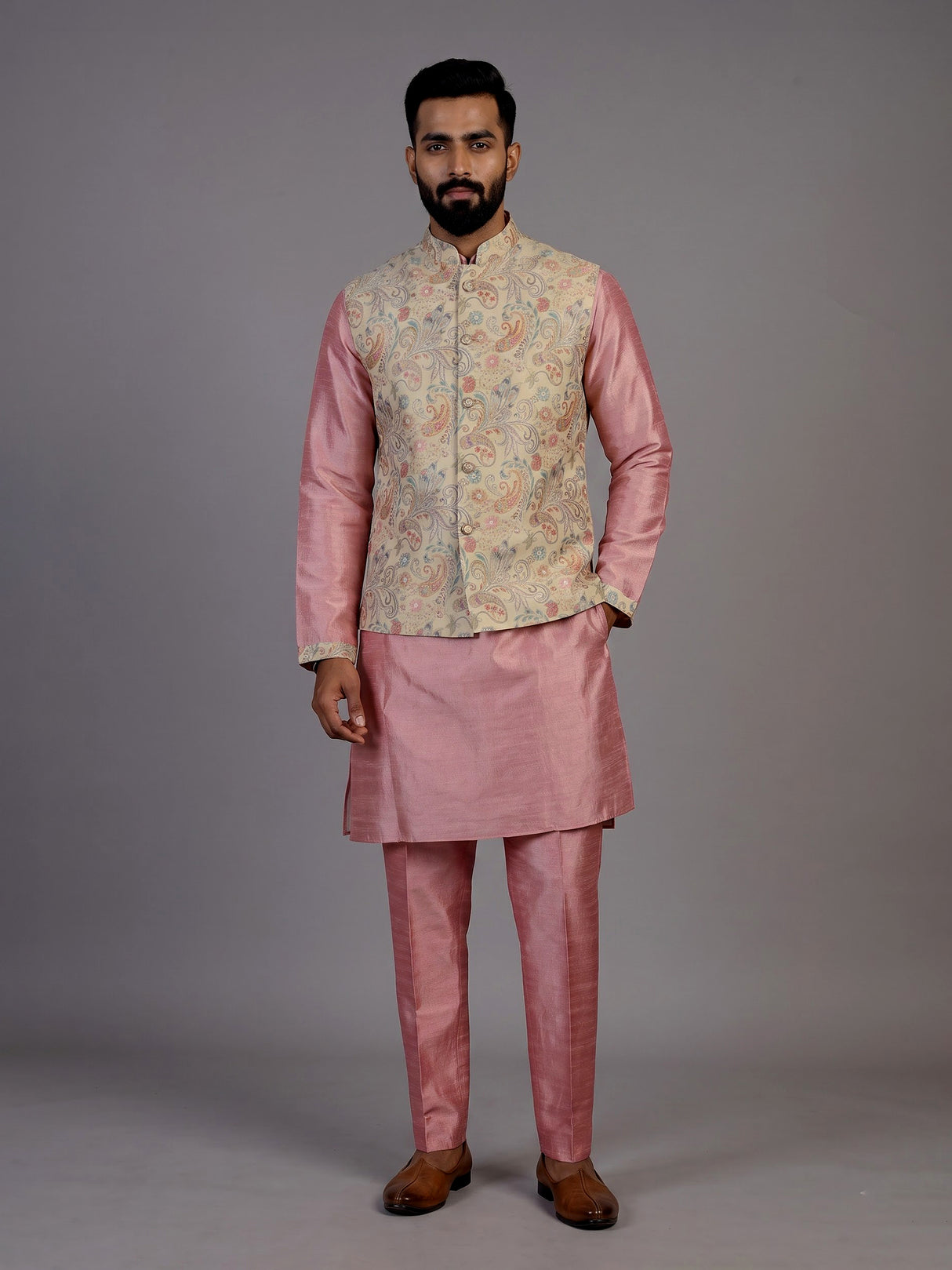Pink silk waistcoat set for men with printed zari detailing