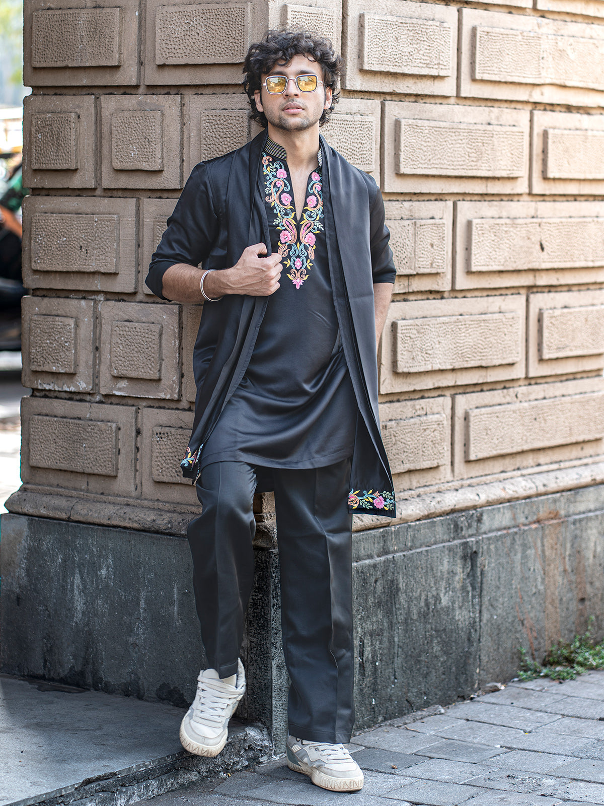 Black resham embroidered kurta suit for men