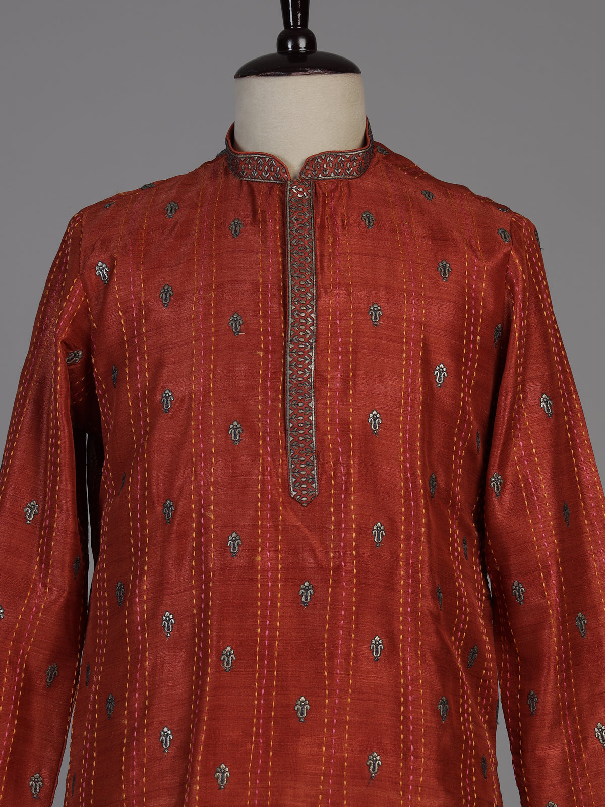 Orange silk blend embroidered butti kurta suit for men