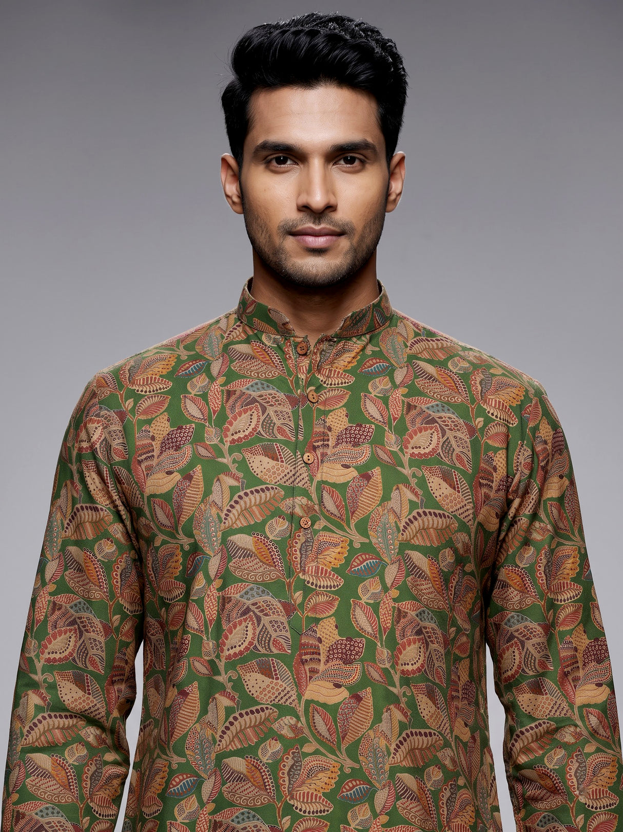 Green silk mens kurta suit with stylish printed detailing