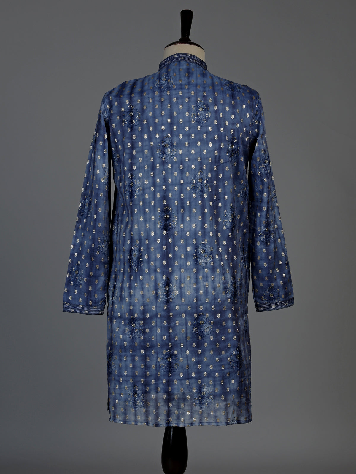 Blue silk mens kurta suit with shaded finish and zari butti work