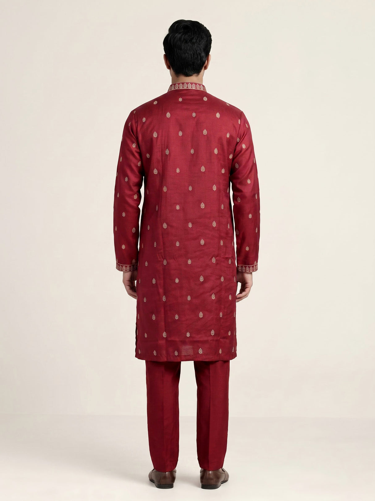 Maroon silk blend mens kurta suit with elegant sequined butti work