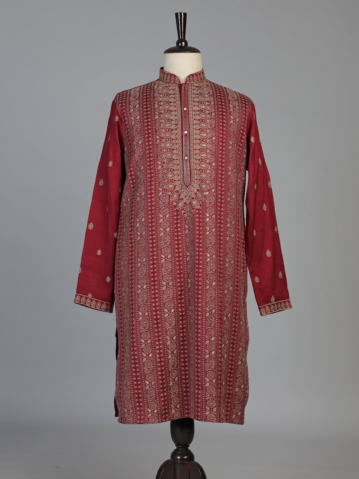 Maroon silk blend mens kurta suit with elegant sequined butti work