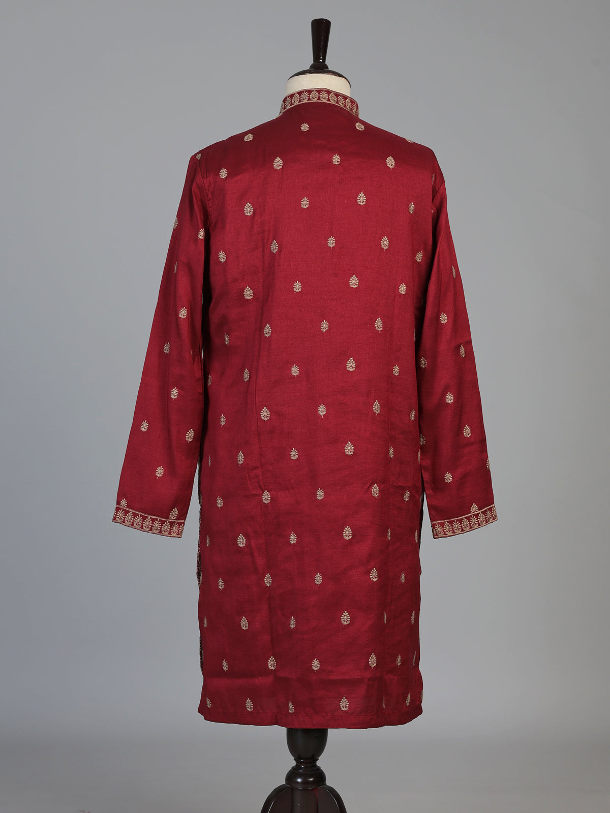 Maroon silk blend mens kurta suit with elegant sequined butti work