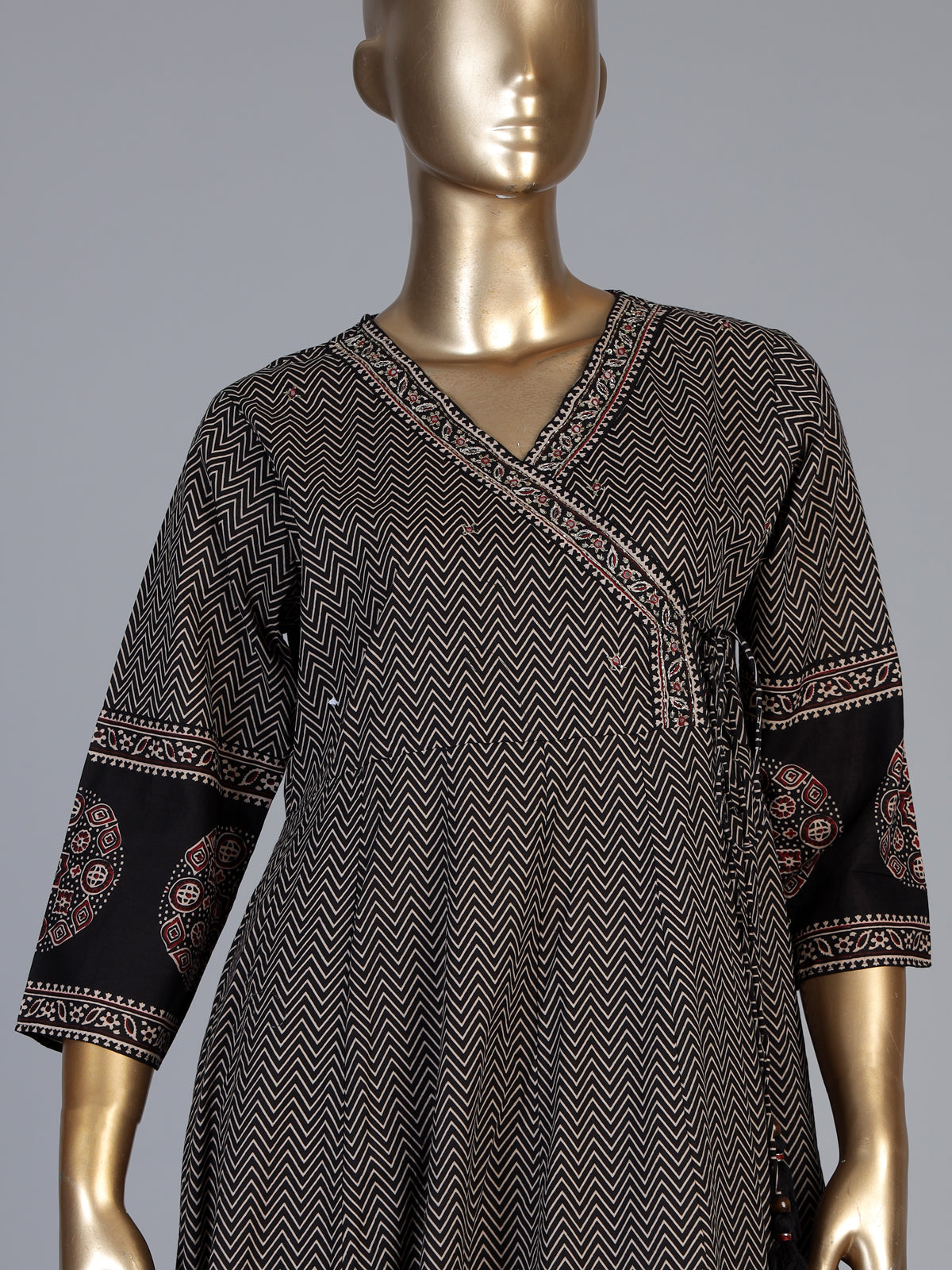 Black cotton blend embellished printed kurti set