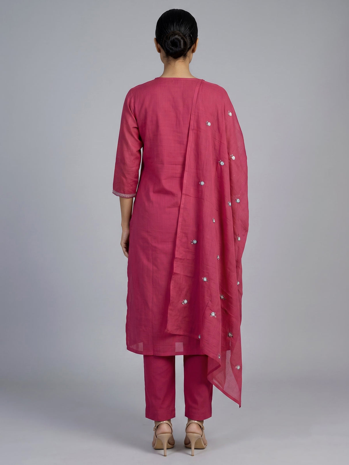 Pink cotton silk blend kurti set with delicate embroidered butti