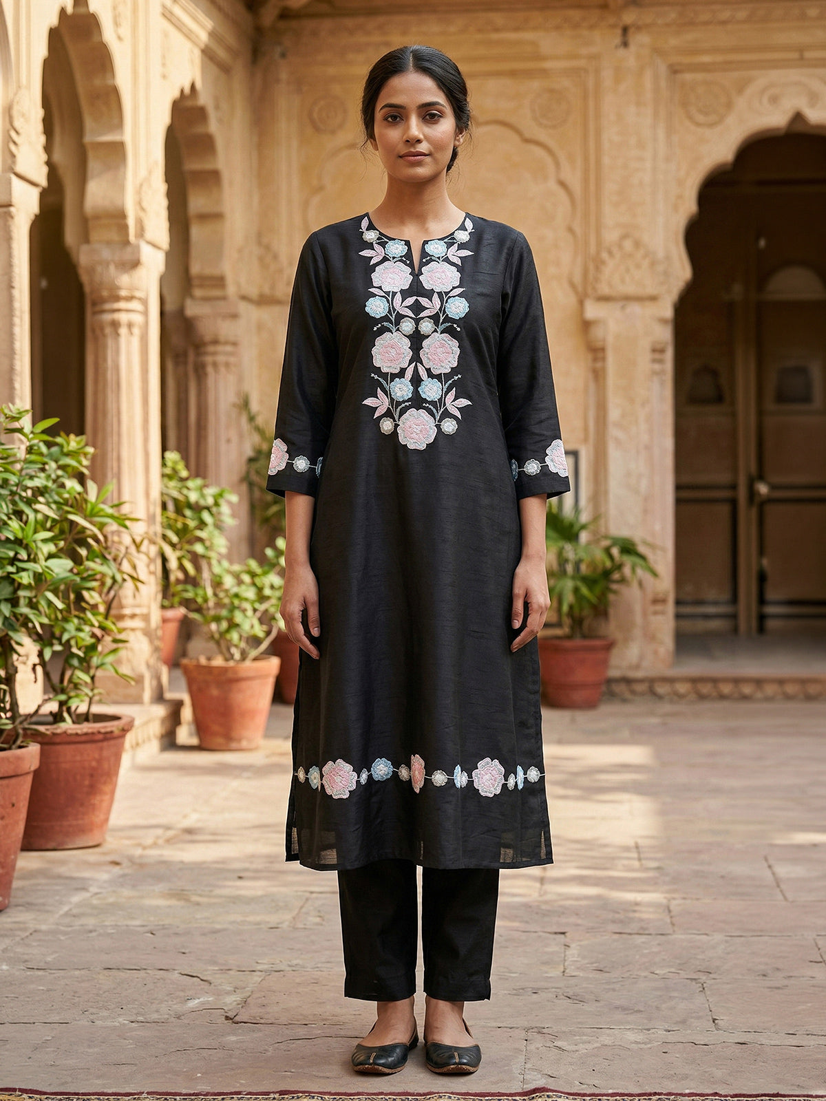 Black cotton blend women kurti set with floral jaal