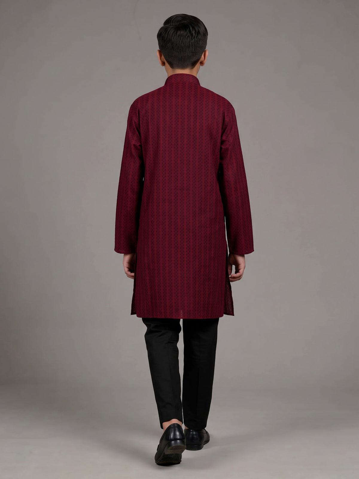 Maroon boys cotton blend kurta suit with thread weaving