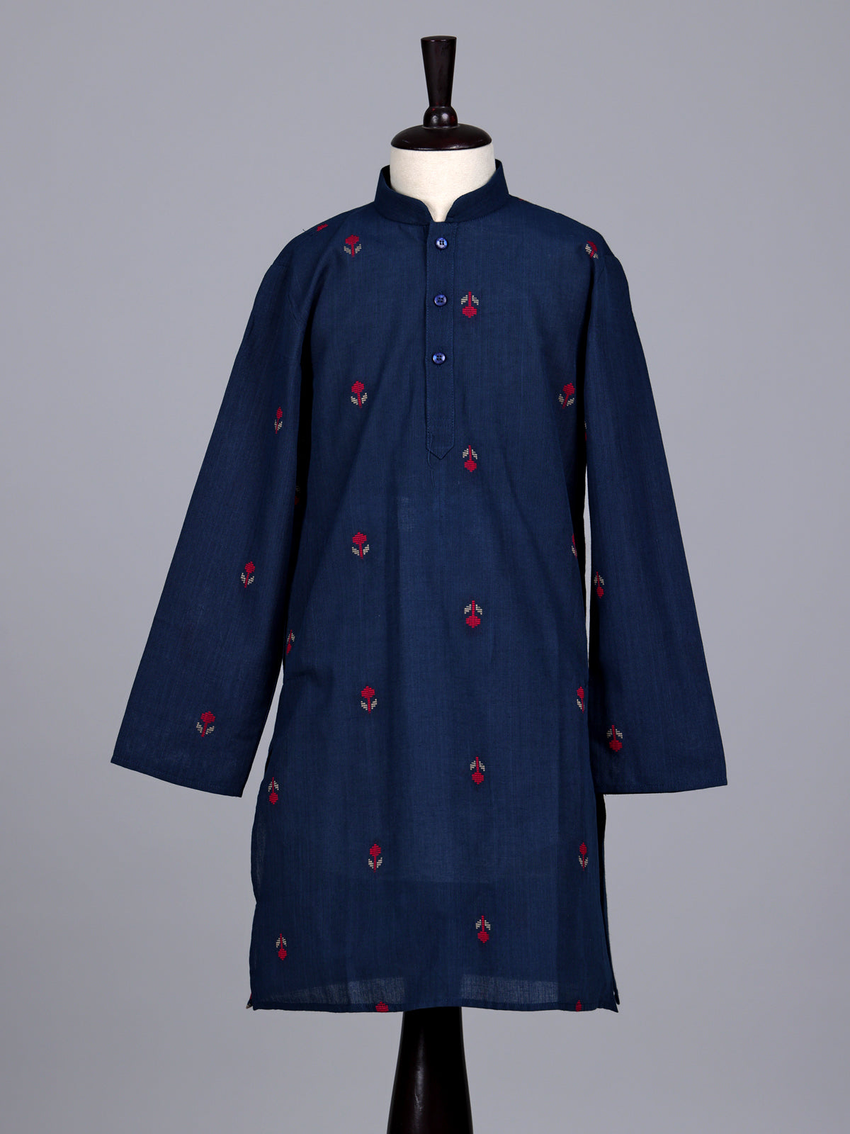 Blue boys cotton blend kurta suit with delicate butti work