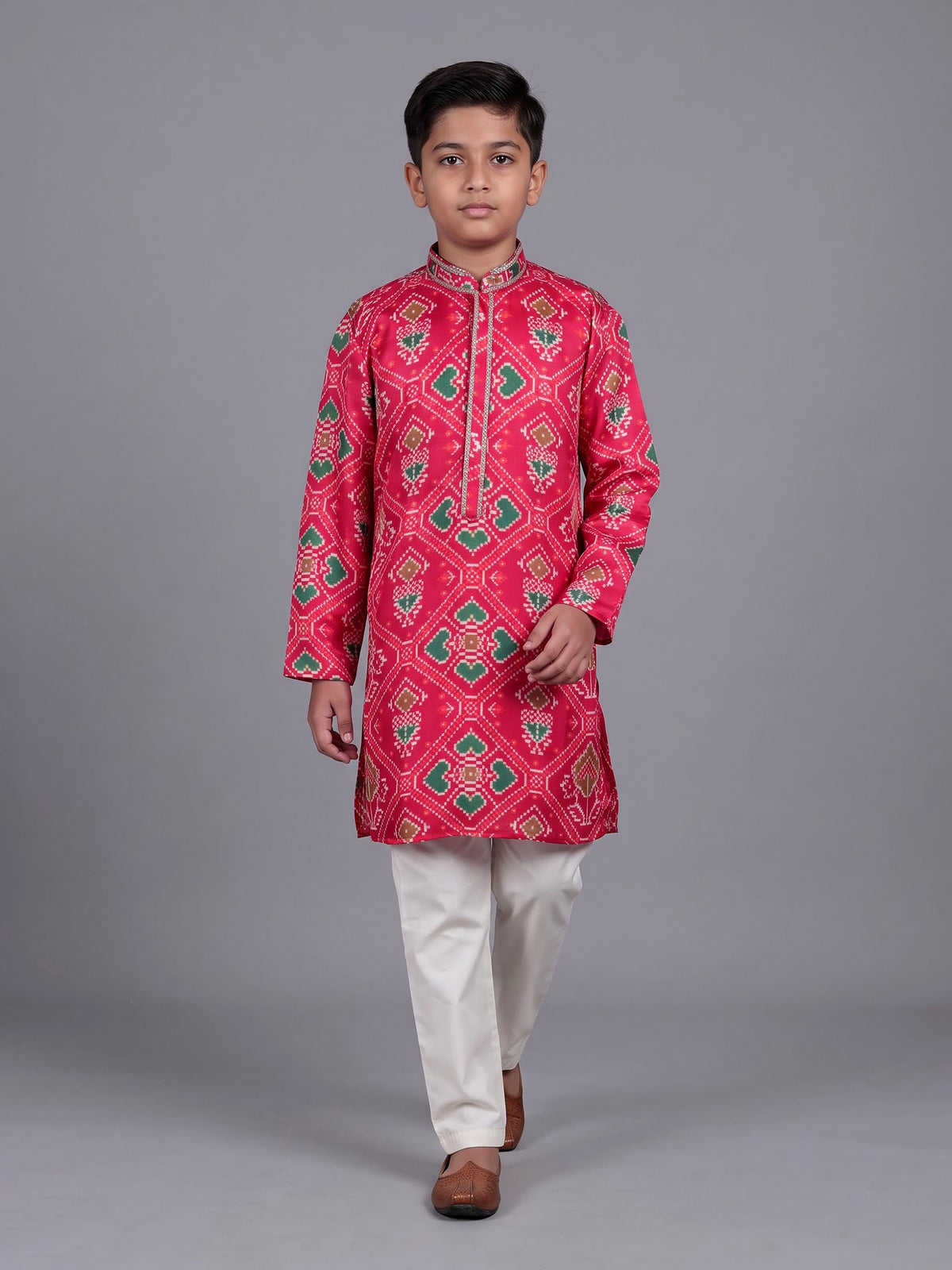 Rani pink boys Patola kurta suit with traditional printed design