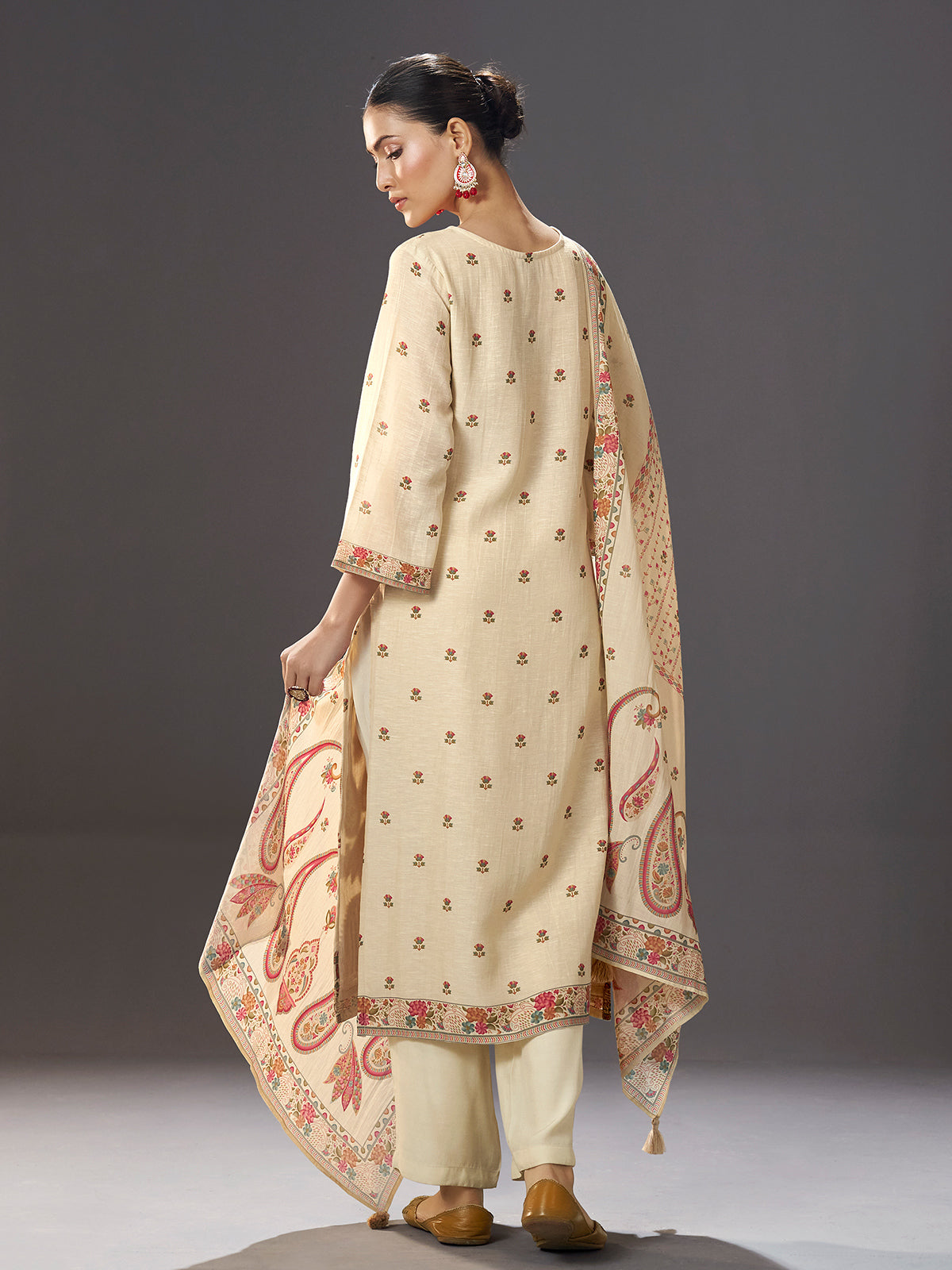 Cream cotton blend kashmiri inspired kurti set with zari detailing