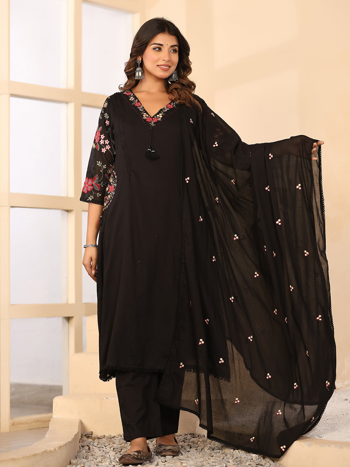 Black floral women kurti set