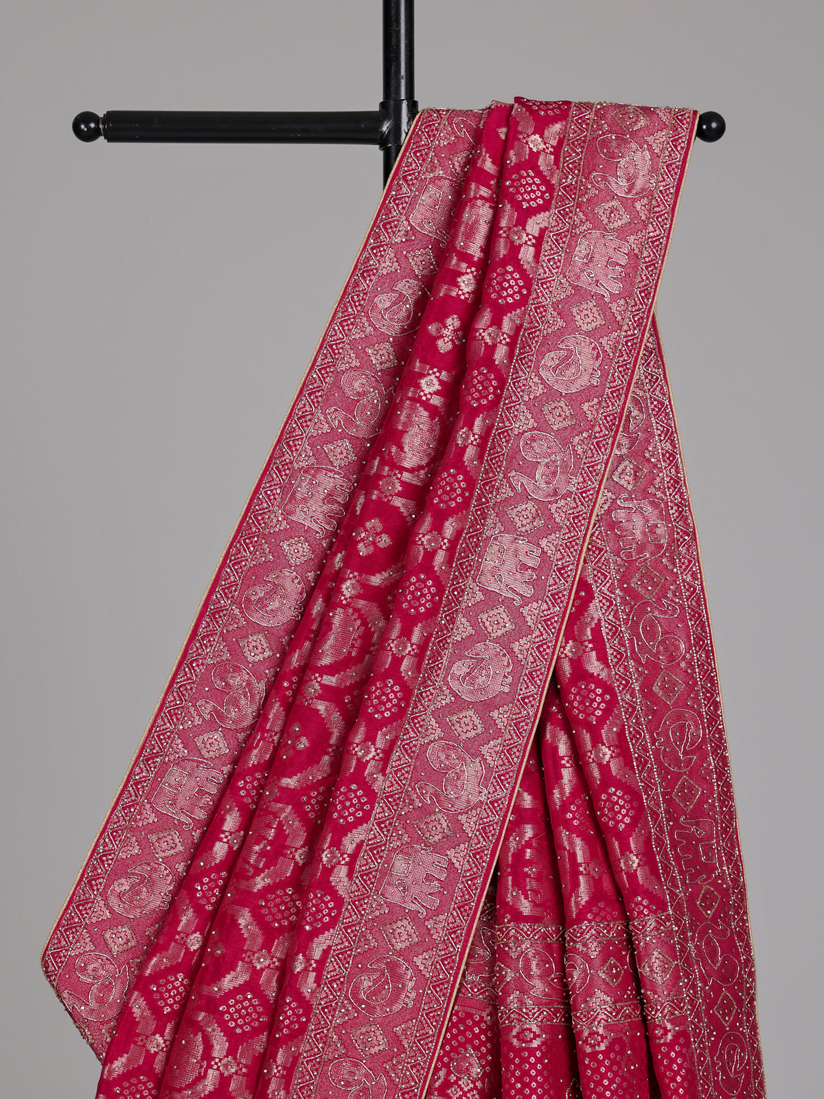 Raspberry pink bandhani dola silk saree