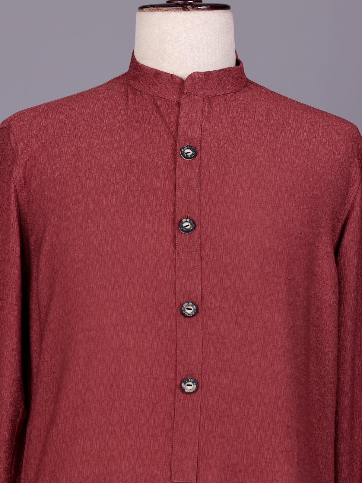 Maroon solid textured shirt style cotton blend kurta for mens