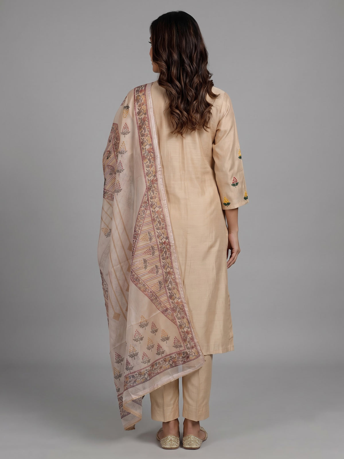 Beige tusser silk kurti set with floral thread embroidery