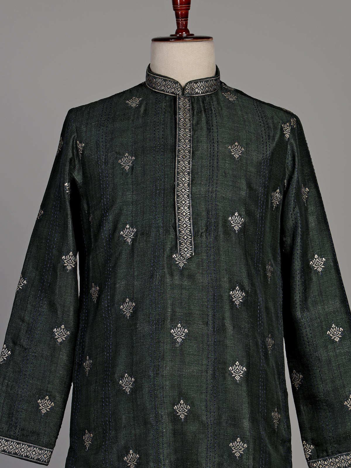 Forest green silk blend kurta set with antique silver detailing