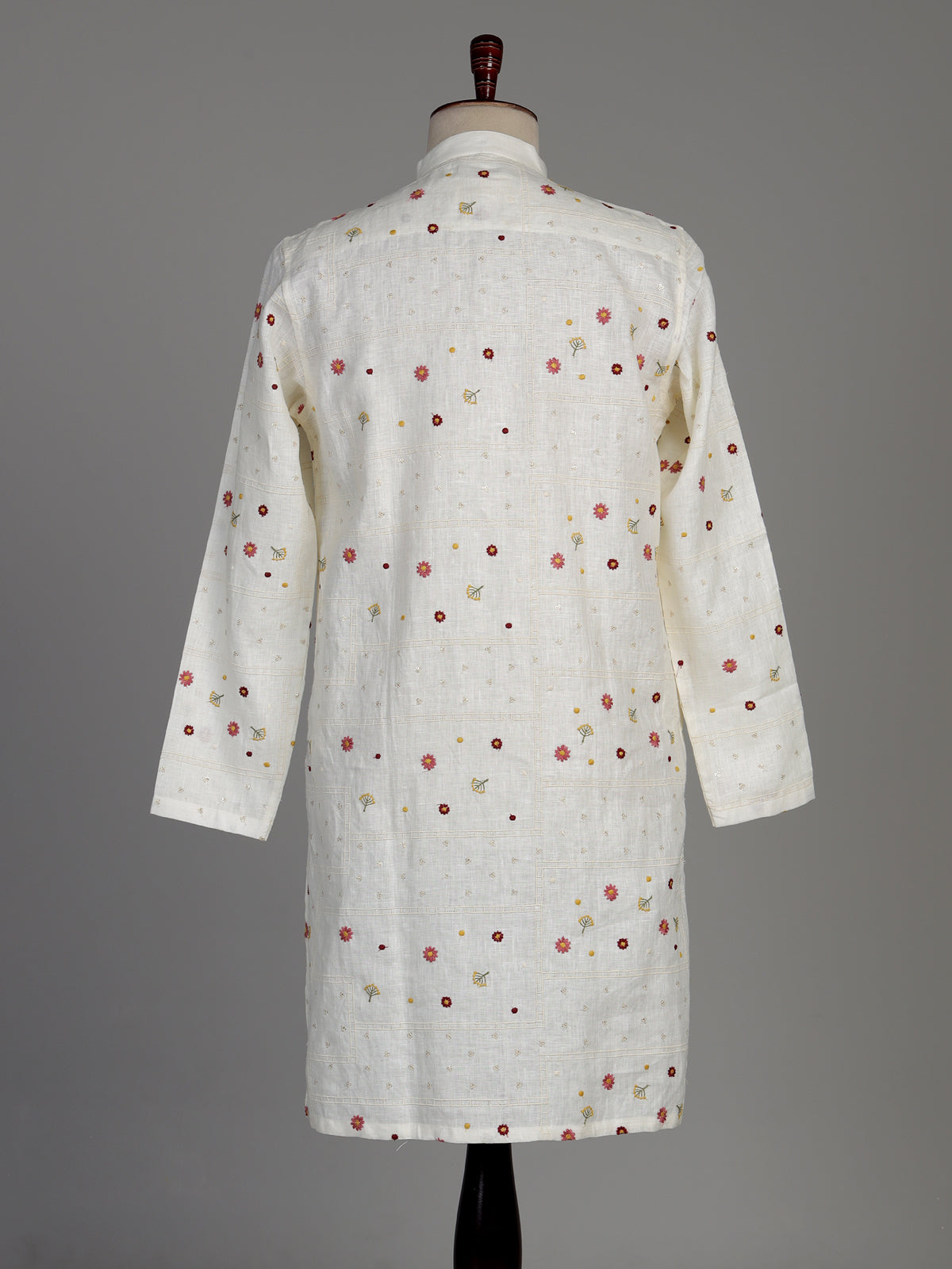Cream cotton silk kurta set with chikankari floral embroidery