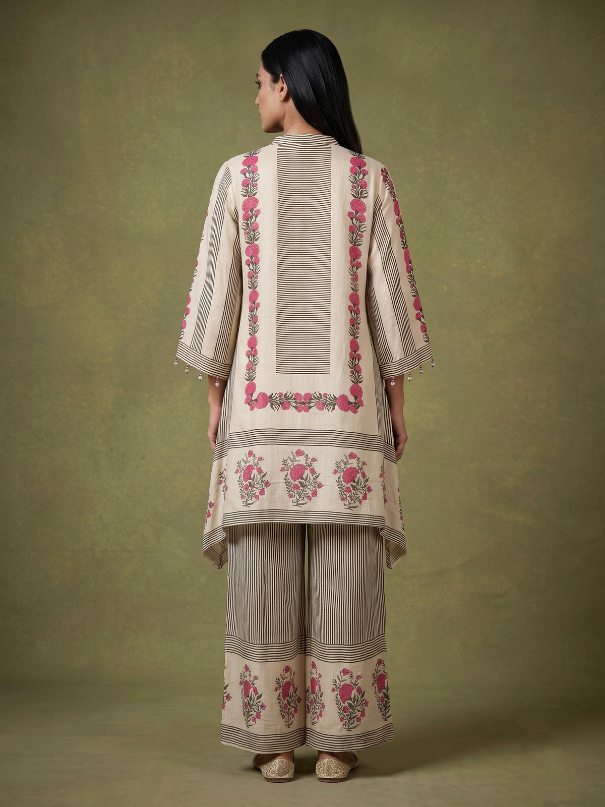 Pink grey floral frame women kurti set